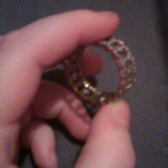 Ring - Picture 3 of 3